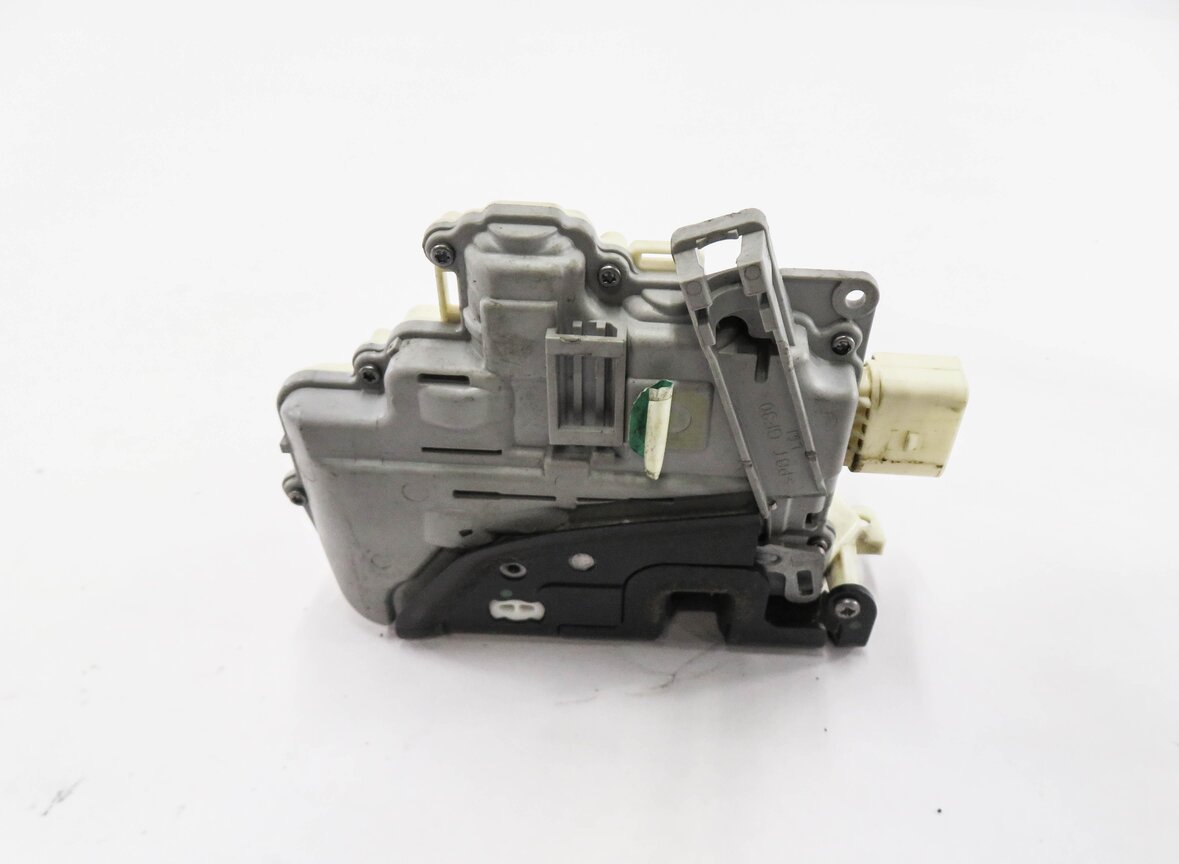 Thumbnail 5: 09-18 AUDI / PORSCHE - A4 A5 Q5 S4 TT CAYENNE PANAMERA TOURAEG DRIVER DOOR LATCH
