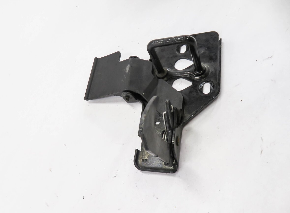 Thumbnail 3: 2013 PORSCHE CAYENNE (958) FRONT HOOD SAFETY LATCH CATCH HOOK RELEASE LEVER