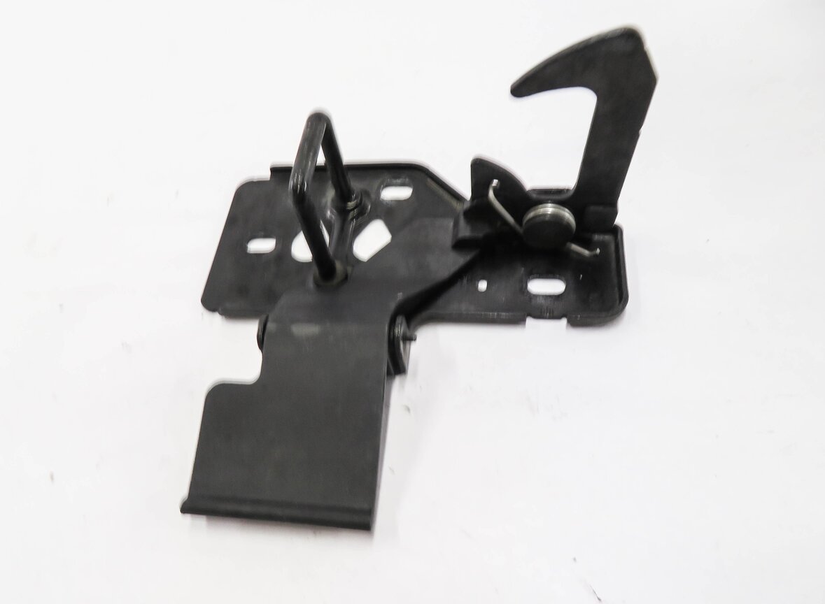 Thumbnail 5: 2013 PORSCHE CAYENNE (958) FRONT HOOD SAFETY LATCH CATCH HOOK RELEASE LEVER