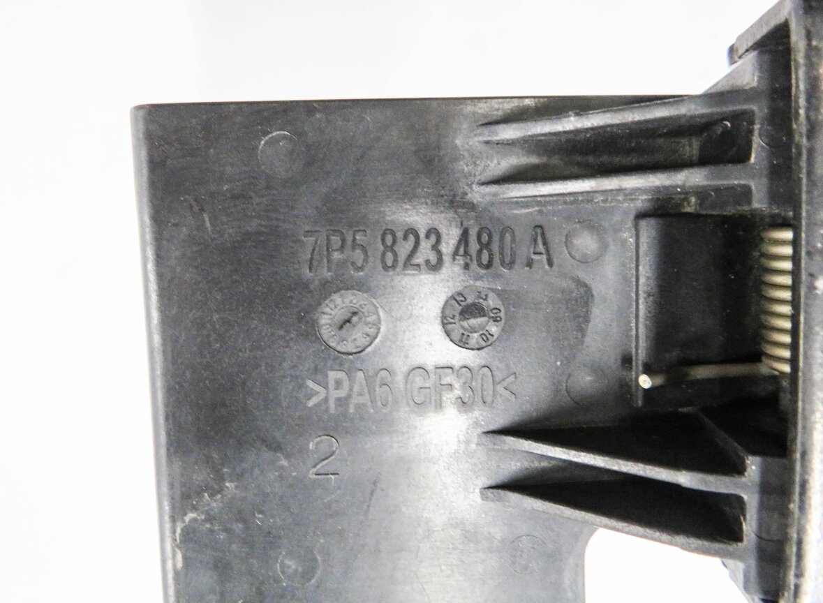 Thumbnail 8: 2013 PORSCHE CAYENNE (958) FRONT HOOD SAFETY LATCH CATCH HOOK RELEASE LEVER