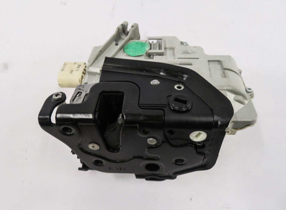 Thumbnail 6: 09-18 AUDI / PORSCHE - A4 S4 Q5 CAYENNE PANAMERA - RIGHT REAR DOOR LOCK LATCH