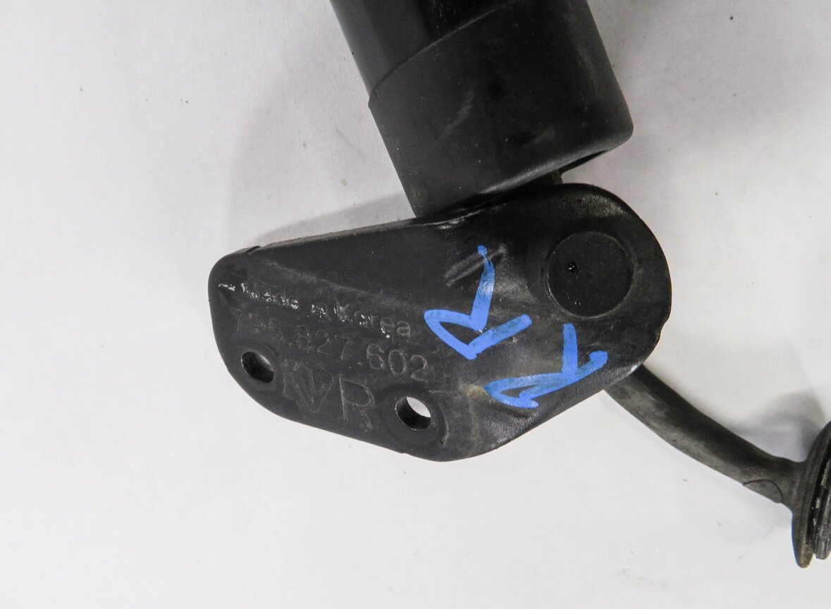 Thumbnail 6: 2011-2013 PORSCHE CAYENNE (958) RIGHT PASSENGER TRUNK SHOCK STRUT (ELECTRIC)
