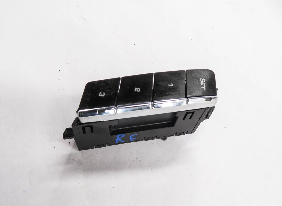 Thumbnail 4: 2013 PORSCHE CAYENNE (958) RIGHT FRONT PASSENGER MEMORY SEAT POSITION SWITCH