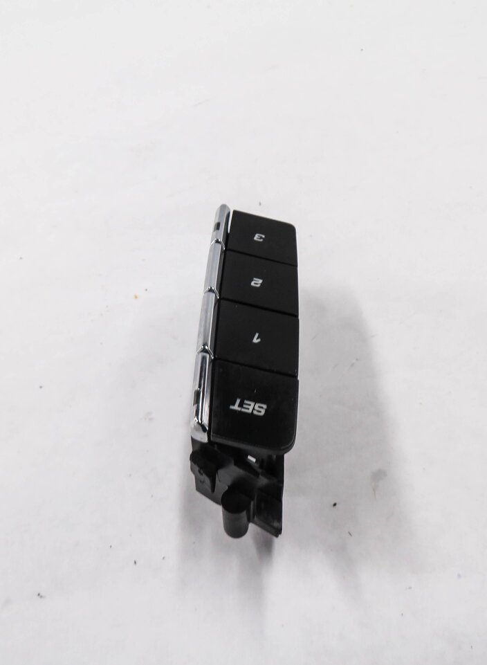 Thumbnail 5: 2013 PORSCHE CAYENNE (958) RIGHT FRONT PASSENGER MEMORY SEAT POSITION SWITCH
