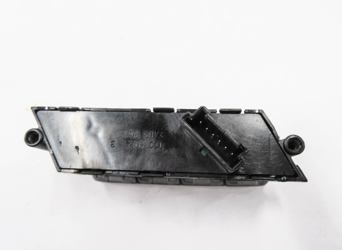 Thumbnail 7: 2013 PORSCHE CAYENNE (958) RIGHT FRONT PASSENGER MEMORY SEAT POSITION SWITCH