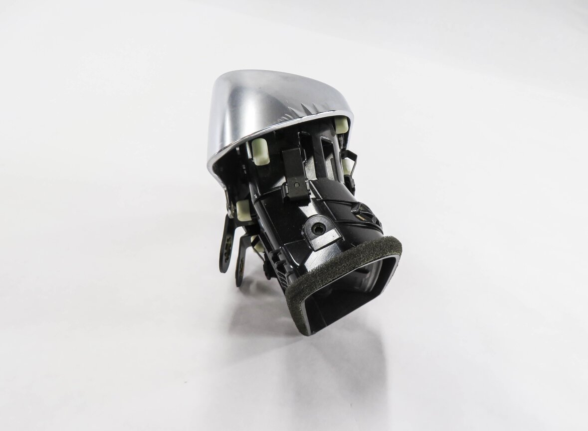Thumbnail 5: 2013 PORSCHE CAYENNE (958) RIGHT SIDE OUTER DASH HEATER A/C AIR VENT