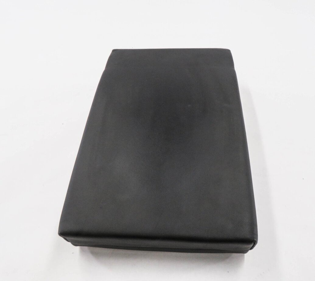 Thumbnail 6: 2013 PORSCHE CAYENNE (958) REAR SEAT CENTER CONSOLE ARMREST CUP HOLDER (BLACK)