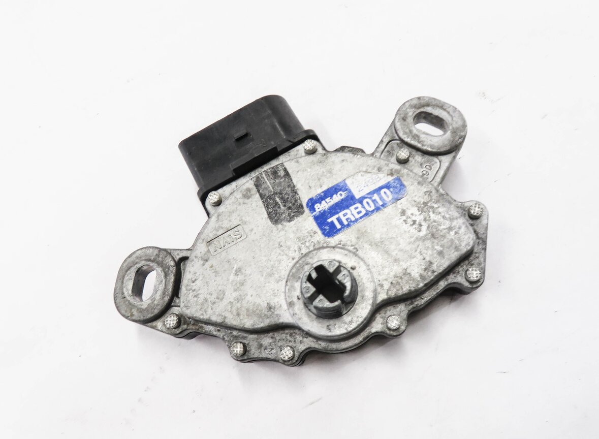 2013 PORSCHE CAYENNE (958) DIESEL - TRANSMISSION NEUTRAL SAFETY RANGE SWITCH