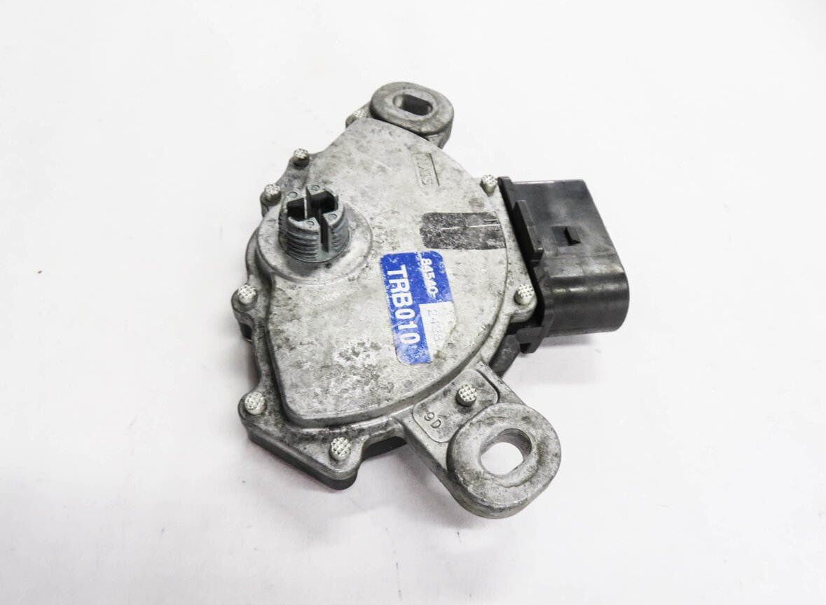 Thumbnail 4: 2013 PORSCHE CAYENNE (958) DIESEL - TRANSMISSION NEUTRAL SAFETY RANGE SWITCH