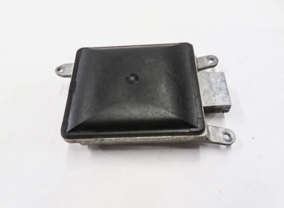 Thumbnail 5: 2011-2016 PORSCHE CAYENNE (958) LEFT DRIVER REAR BLIND SPOT RADAR MODULE