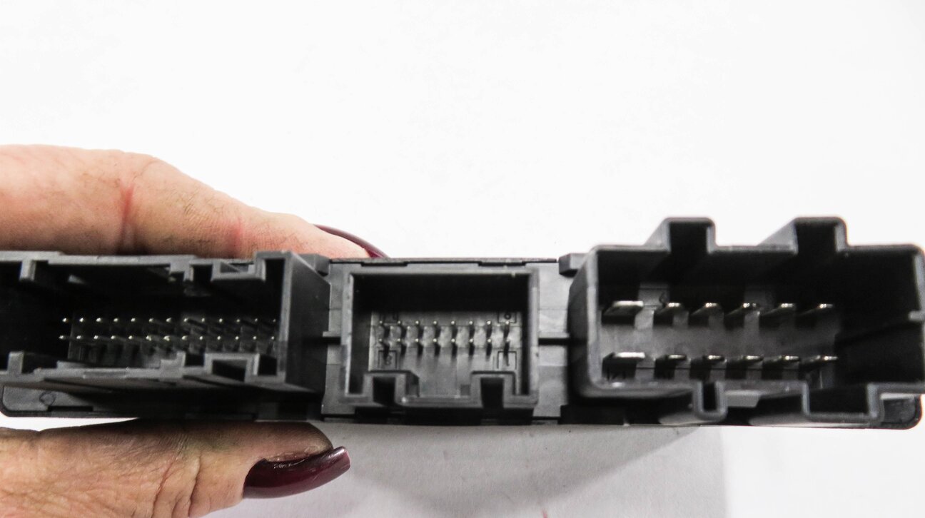Thumbnail 7: 2013 PORSCHE CAYENNE (958) LEFT FRONT DRIVER SEAT CONTROL MODULE
