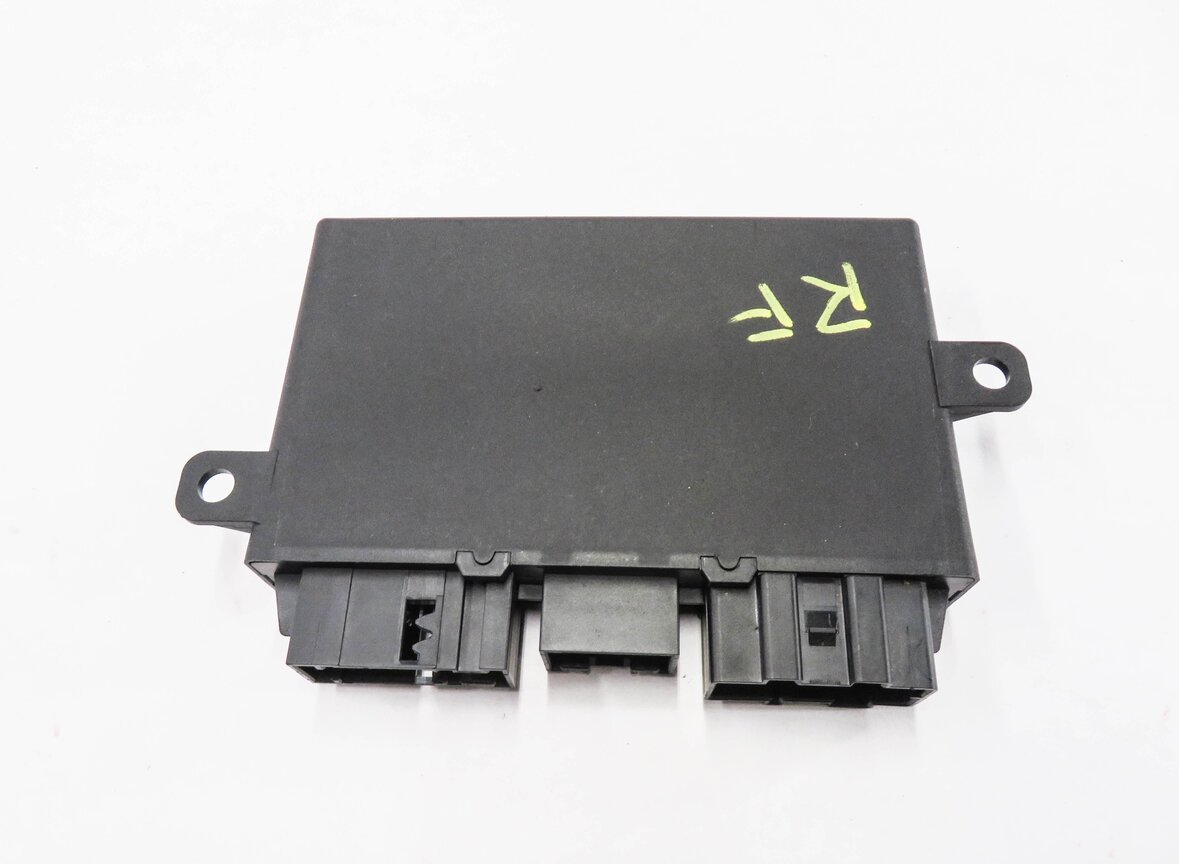 Thumbnail 6: 2013 PORSCHE CAYENNE (958) RIGHT FRONT PASSENGER SEAT CONTROL MODULE