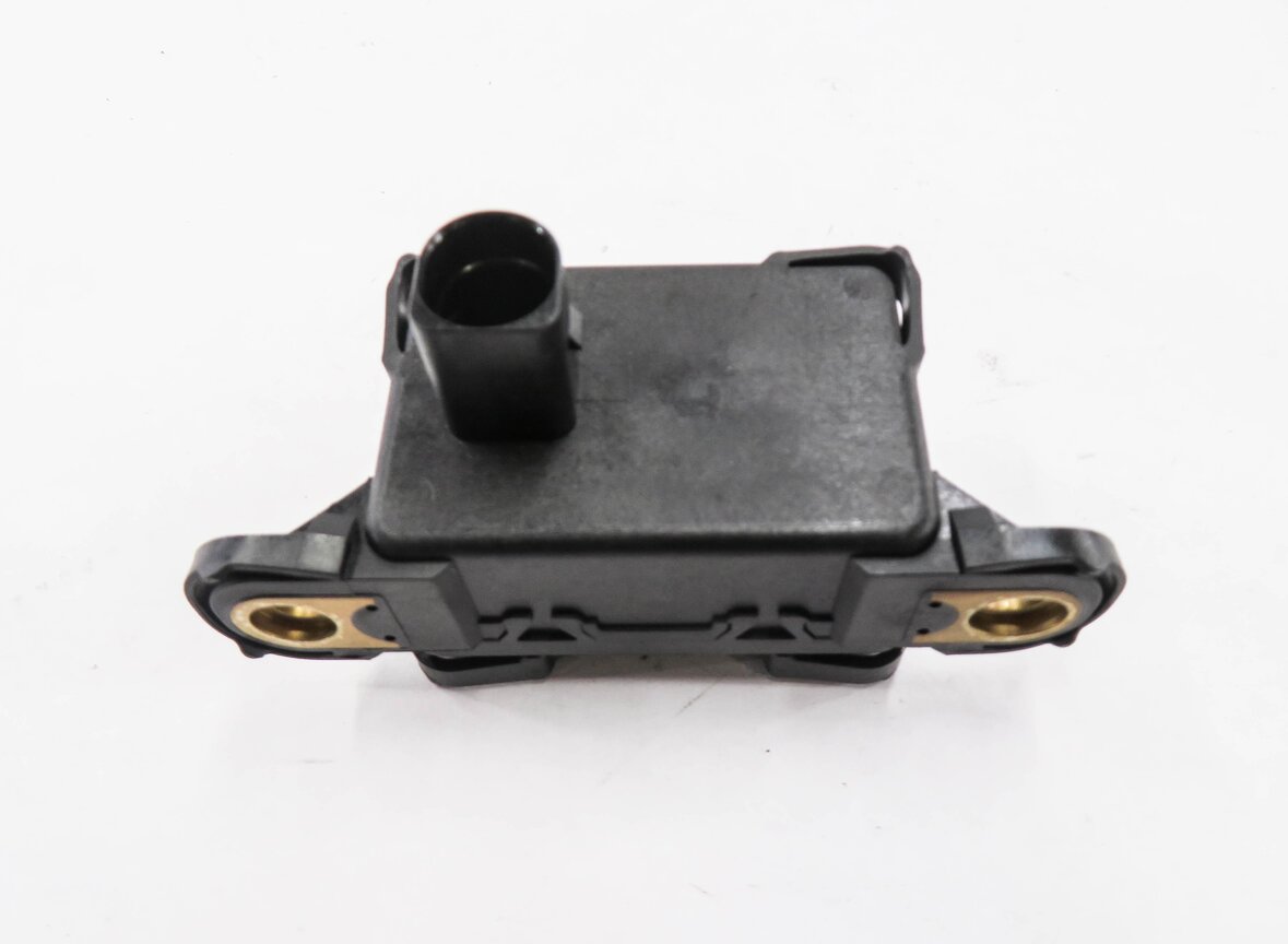 Thumbnail 5: 2013 PORSCHE CAYENNE (958) YAW SPEED ACCELERATION ROTATION STABILITY SENSOR