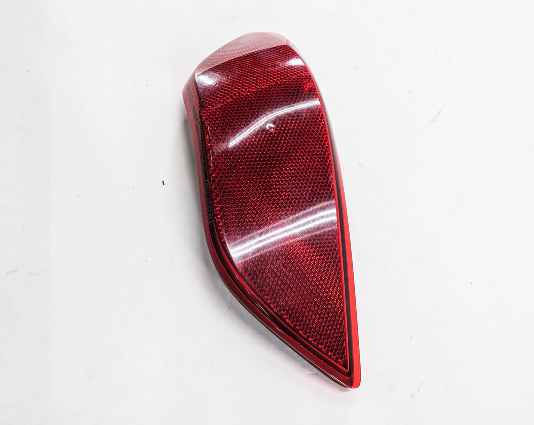 Thumbnail 4: 2013 PORSCHE CAYENNE (958) RIGHT PASSENGER REAR BUMPER REFLECTOR