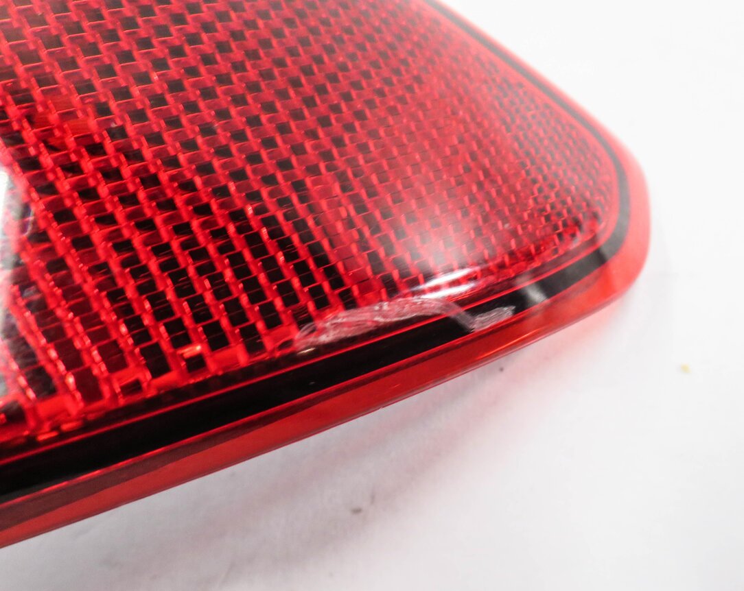 Thumbnail 7: 2013 PORSCHE CAYENNE (958) RIGHT PASSENGER REAR BUMPER REFLECTOR