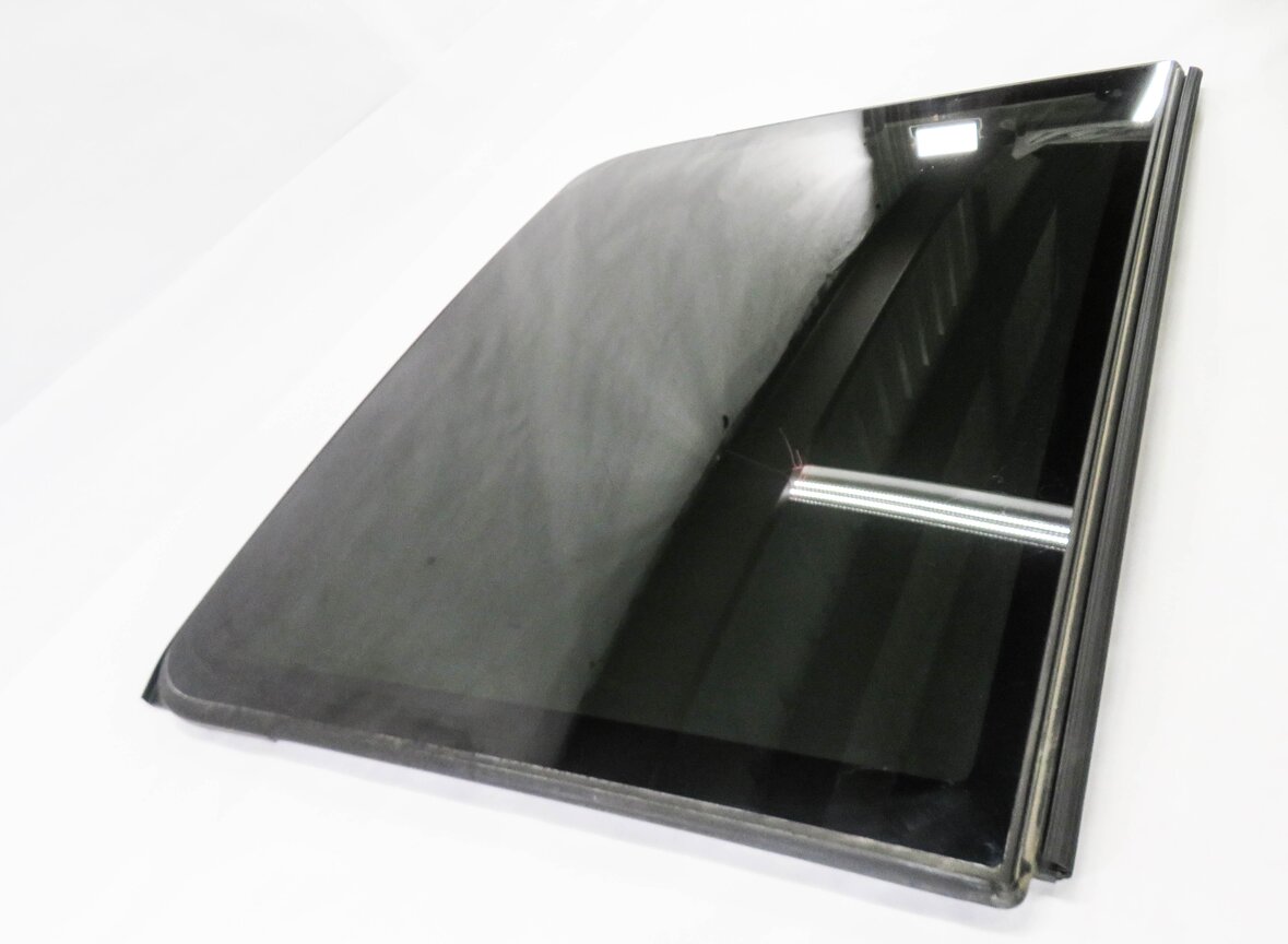 Thumbnail 2: 2011-2018 PORSCHE CAYENNE (958) PANORAMIC SUNROOF GLASS WINDOW (REAR)