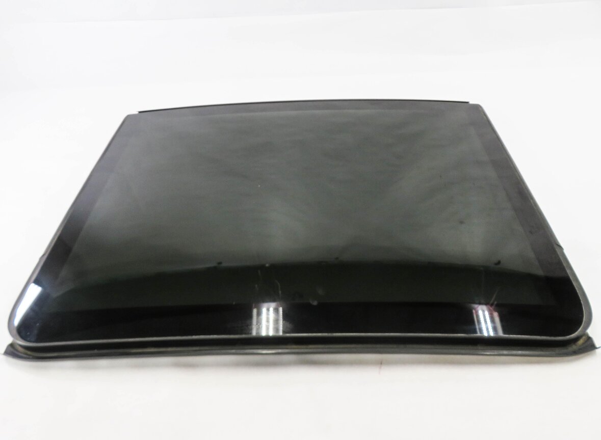 Thumbnail 4: 2011-2018 PORSCHE CAYENNE (958) PANORAMIC SUNROOF GLASS WINDOW (REAR)