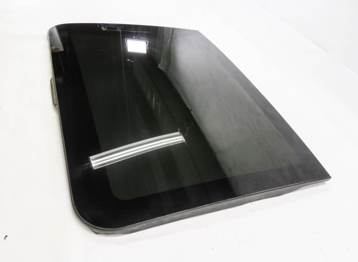 Thumbnail 2: 2011-2018 PORSCHE CAYENNE (958) PANORAMIC SUNROOF GLASS WINDOW (FRONT)