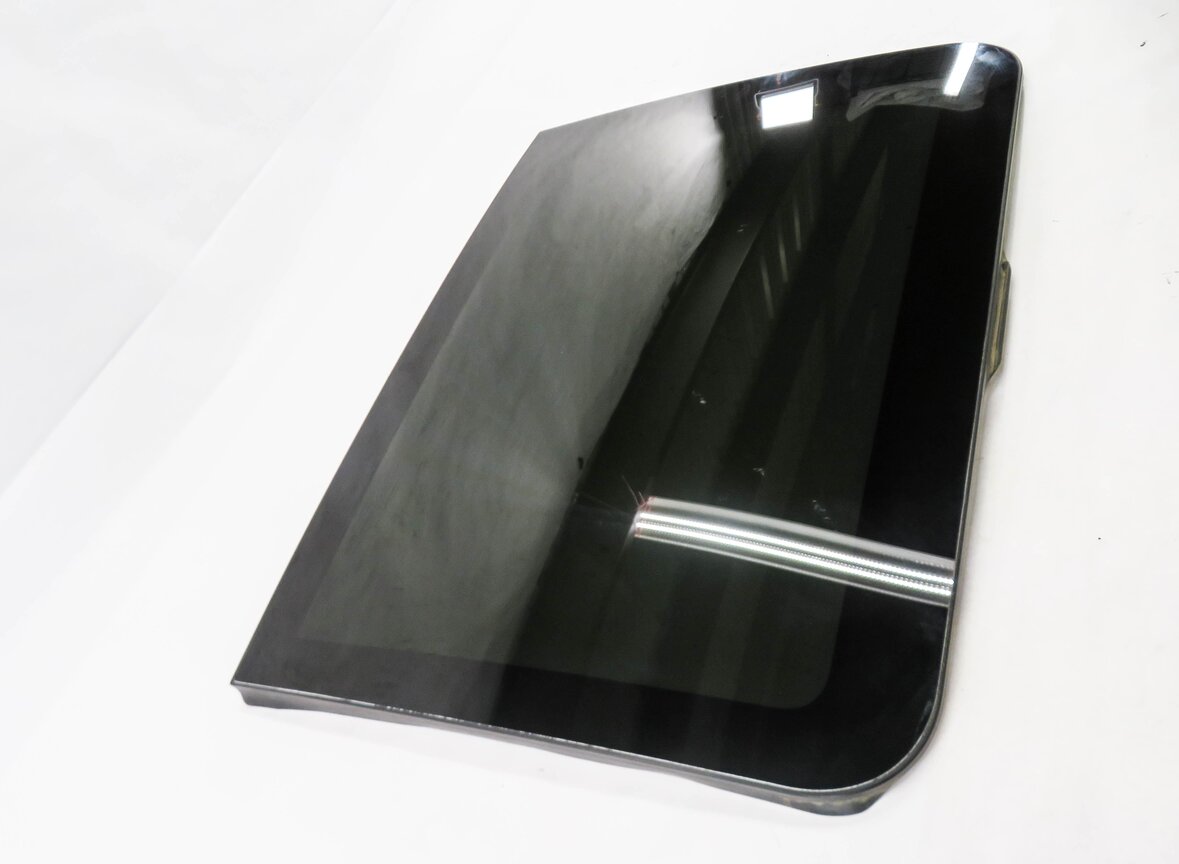 Thumbnail 3: 2011-2018 PORSCHE CAYENNE (958) PANORAMIC SUNROOF GLASS WINDOW (FRONT)
