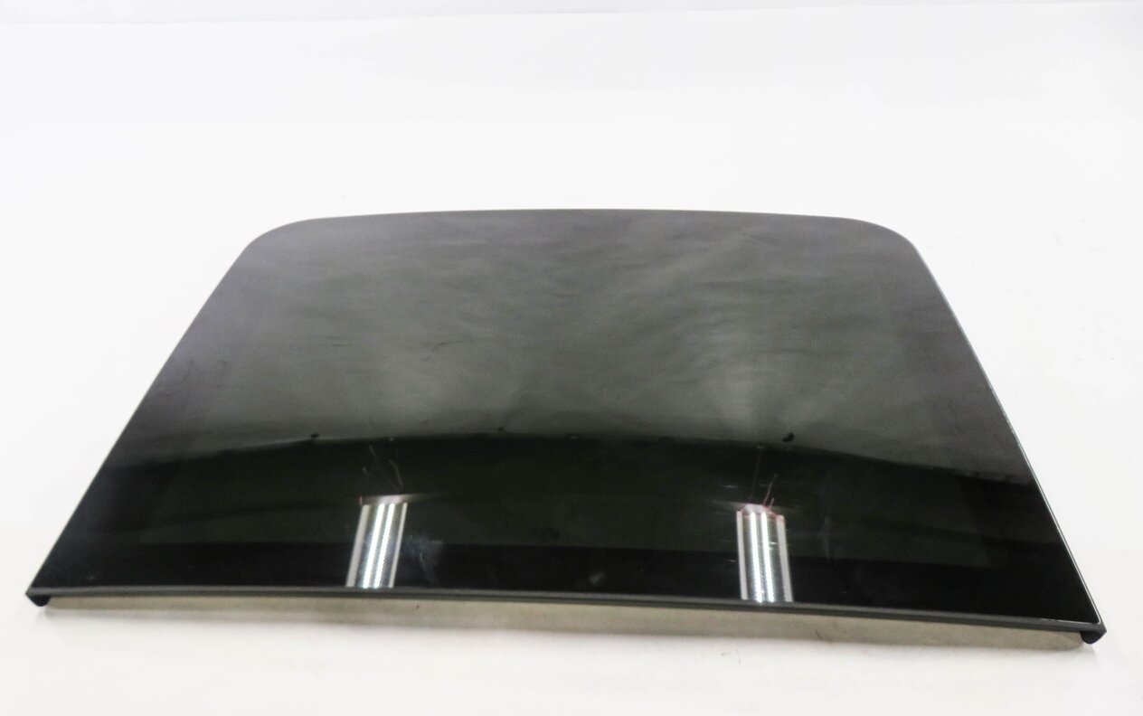 Thumbnail 4: 2011-2018 PORSCHE CAYENNE (958) PANORAMIC SUNROOF GLASS WINDOW (FRONT)