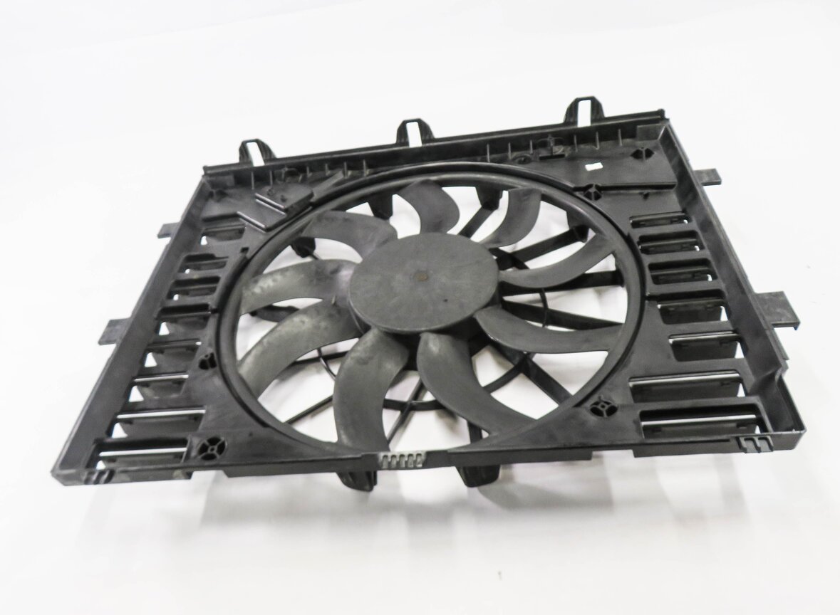 Thumbnail 2: 2011-2018 PORSCHE CAYENNE (958) 3.0L DIESEL / 4.8L ENGINE - RADIATOR COOLING FAN