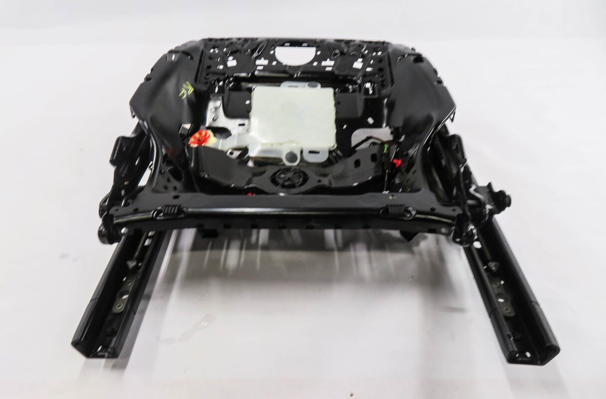 Thumbnail 5: 2011-2018 PORSCHE CAYENNE (958) PASSENGER - 14 WAY MEMORY SEAT TRACK w/ MOTORS