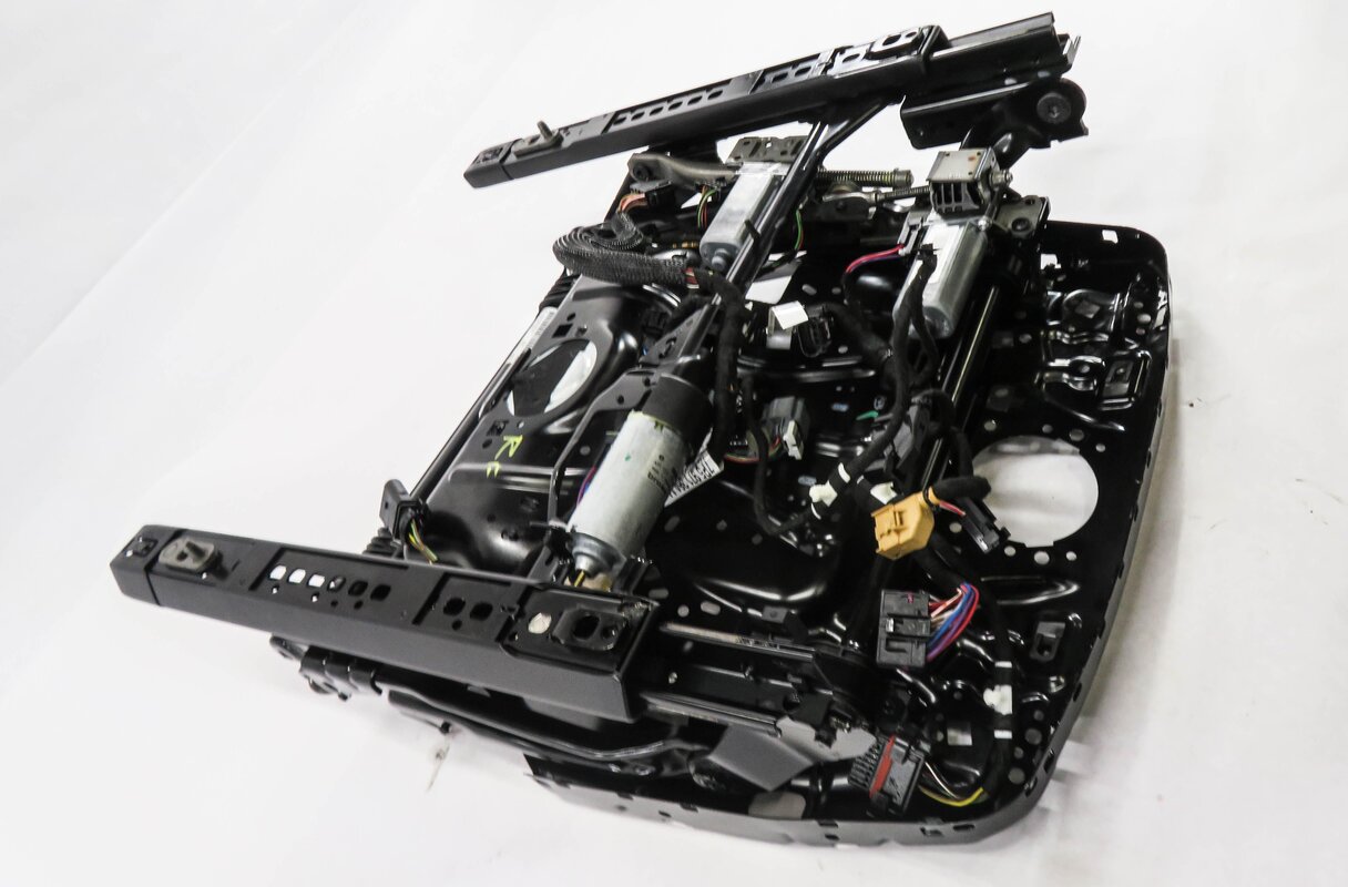 Thumbnail 8: 2011-2018 PORSCHE CAYENNE (958) PASSENGER - 14 WAY MEMORY SEAT TRACK w/ MOTORS