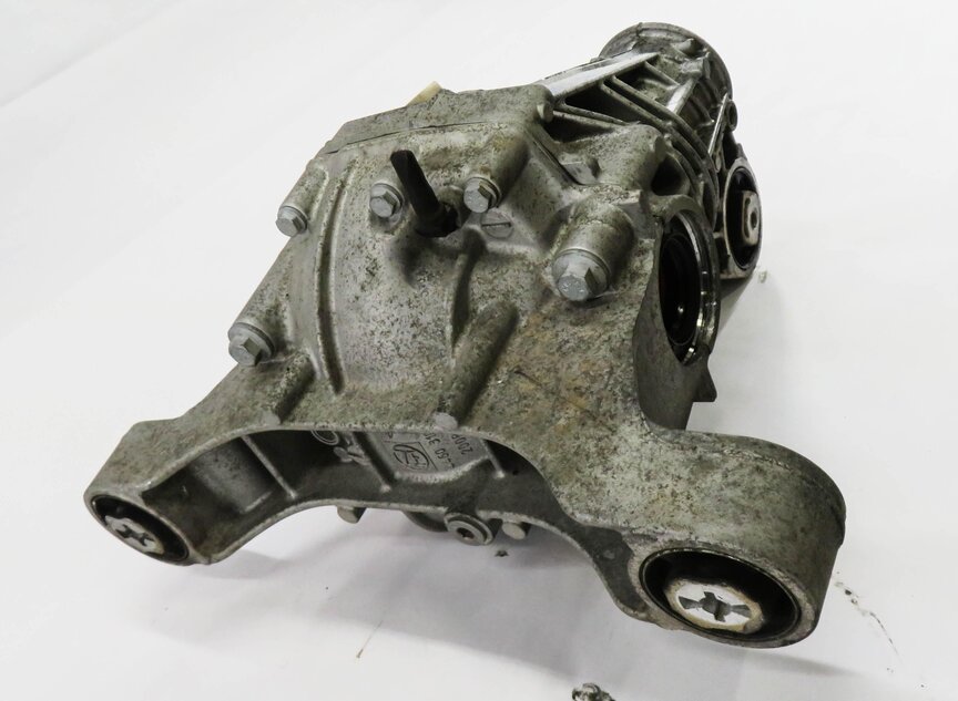 Thumbnail 4: 2011-2014 PORSCHE CAYENNE (958) 3.0L - REAR DIFFERENTIAL GEAR CARRIER