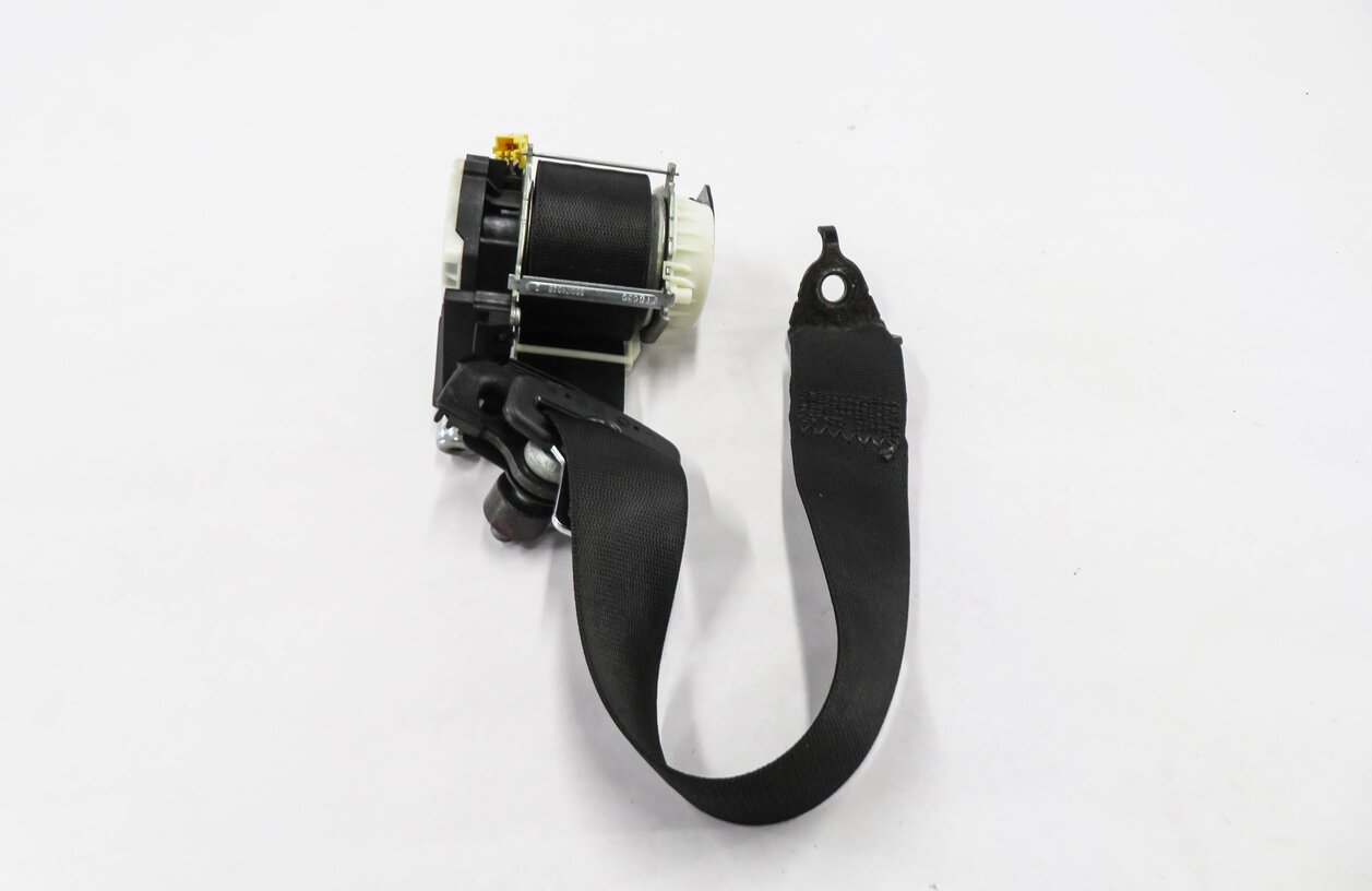 Thumbnail 2: 2006 MERCEDES BENZ ML350 (W164) REAR SEAT - RIGHT SEATBELT RETRACTOR (BLACK)
