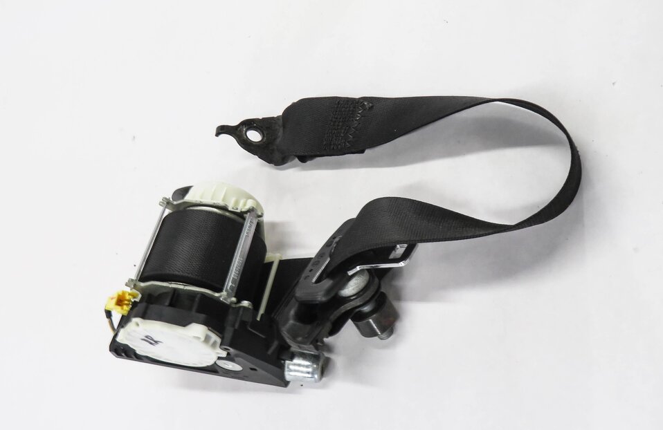 Thumbnail 3: 2006 MERCEDES BENZ ML350 (W164) REAR SEAT - RIGHT SEATBELT RETRACTOR (BLACK)