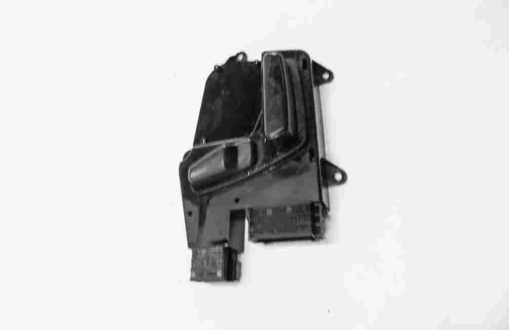 Thumbnail 3: 2006 MERCEDES ML350 (W164) FRONT RIGHT PASSENGER SEAT POSITION ADJUST SWITCH