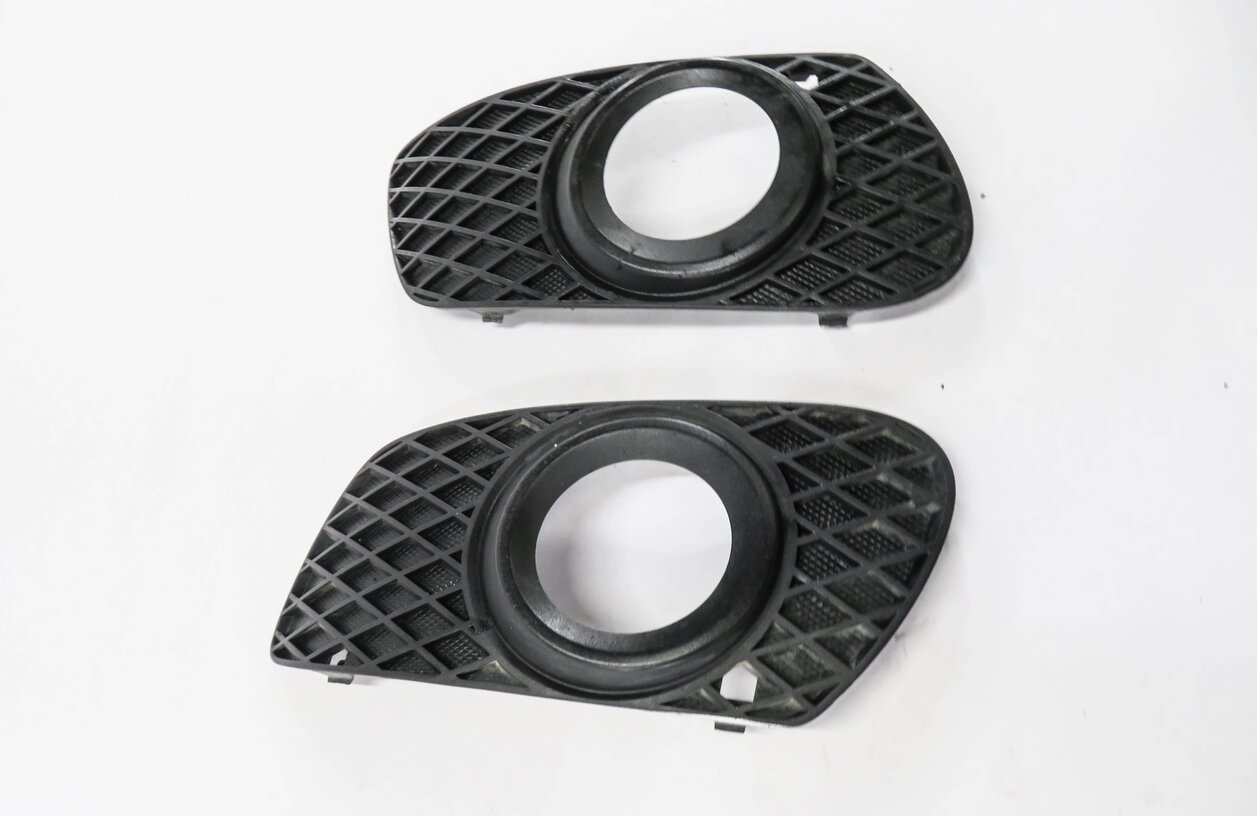 Thumbnail 3: 2006 MERCEDES BENZ ML350 (W164) FRONT LEFT & RIGHT FOGLIGHT GRILLE TRIM SET-2
