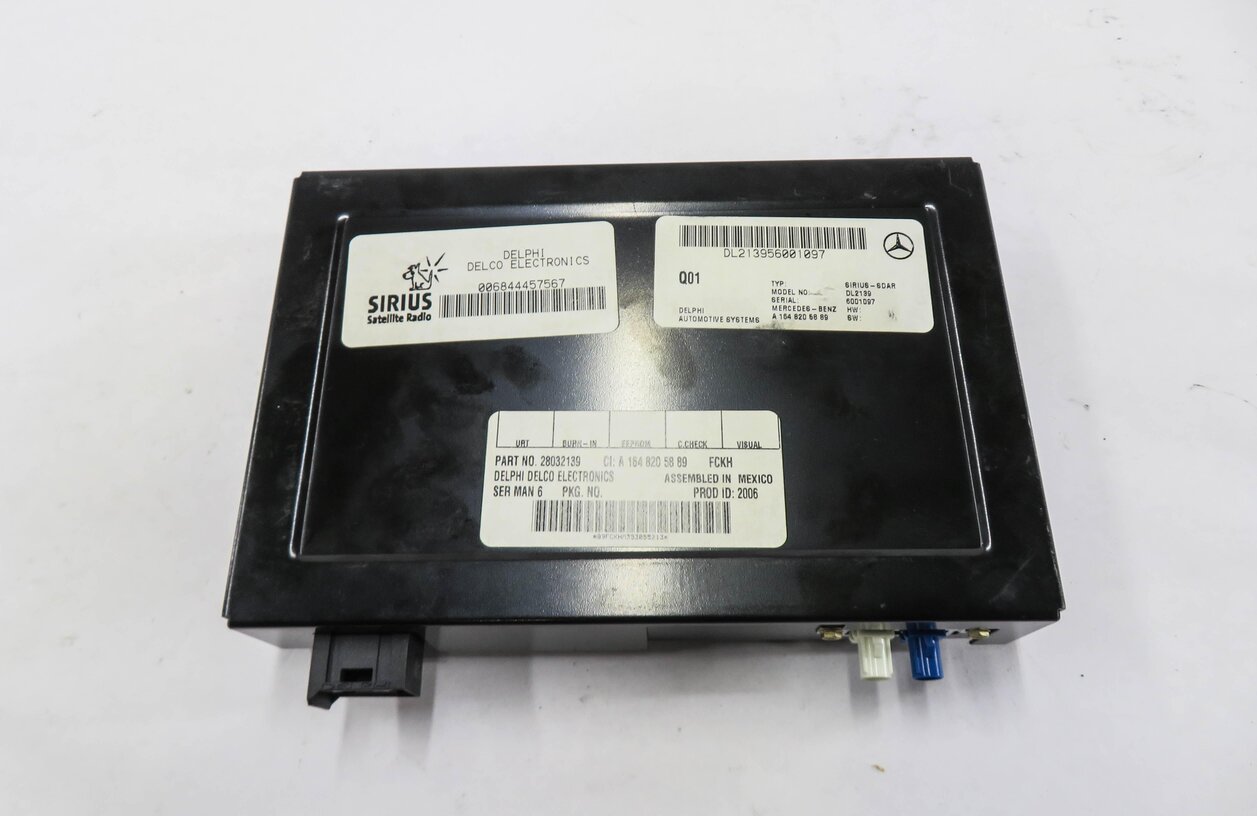 Thumbnail 2: 06-07 MERCEDEES ML320 ML350 R320 R350 (W164 W251) SIRUIS SATELLITE RADIO MODULE