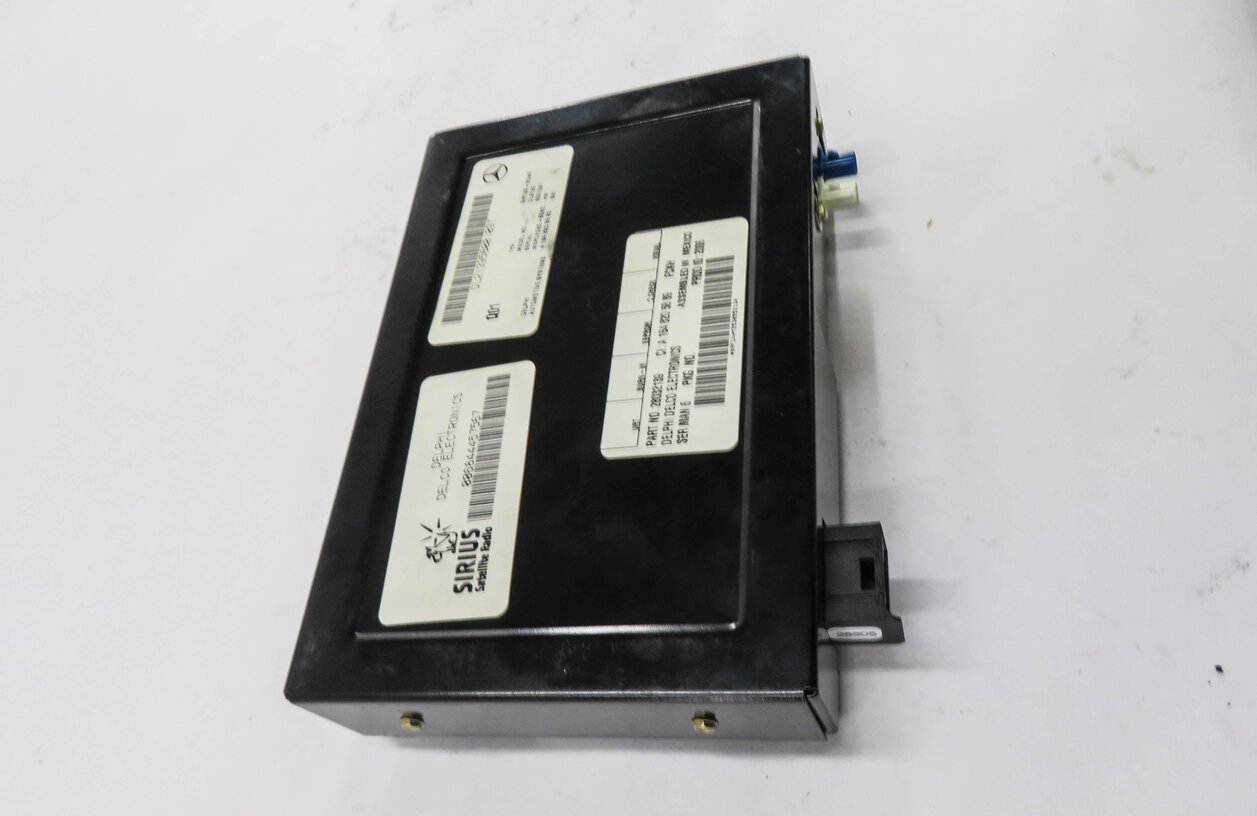 Thumbnail 5: 06-07 MERCEDEES ML320 ML350 R320 R350 (W164 W251) SIRUIS SATELLITE RADIO MODULE