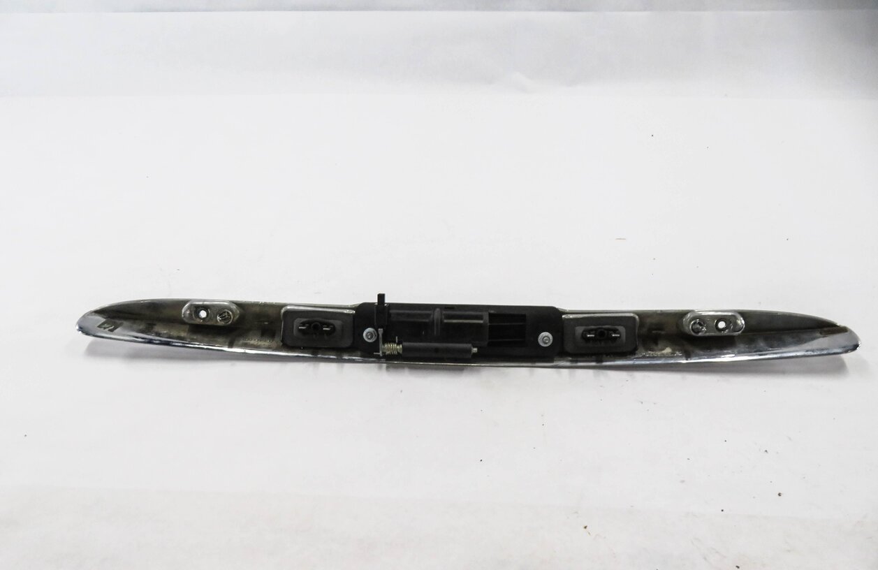 Thumbnail 8: 2006 MERCEDES BENZ ML350 (W164) REAR TRUNK HANDLE w/ LICENSE PLATE LIGHTS