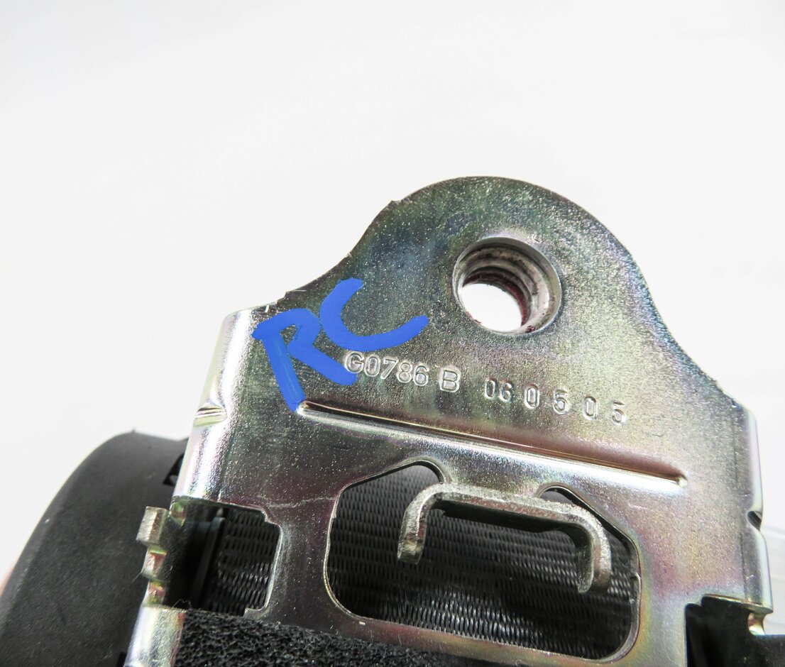 Thumbnail 5: 2007 RANGE ROVER SPORT (L320) REAR 2nd ROW SEAT CENTER SEATBELT RETRACTOR BLACK