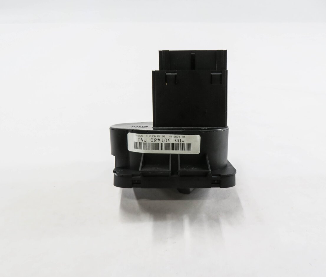 Thumbnail 4: 2005-2009 LAND ROVER LR3 / RANGE ROVER SPORT (L320) HEADLIGHT SWITCH