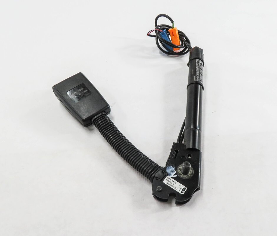 Thumbnail 2: 2006-2007 LR3 - RANGE ROVER SPORT (L320) RIGHT FRONT SEATBELT BUCKLE RECEIVER