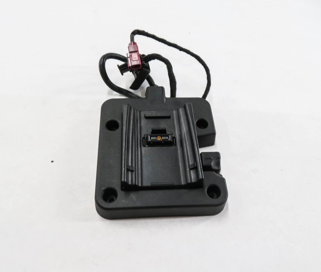 Thumbnail 3: 2007 RANGE ROVER SPORT (L320) FRONT CENTER CONSOLE CELL PHONE DOCK CRADLE