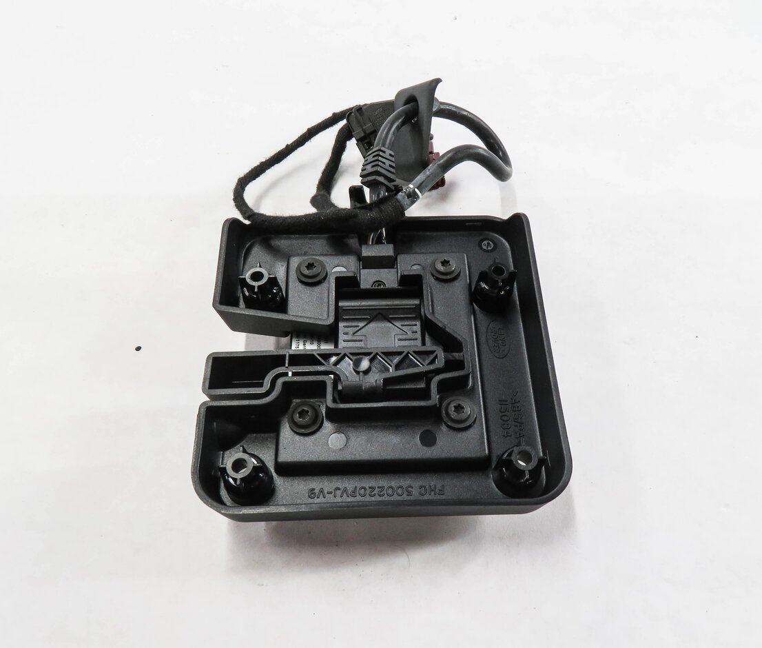 Thumbnail 4: 2007 RANGE ROVER SPORT (L320) FRONT CENTER CONSOLE CELL PHONE DOCK CRADLE