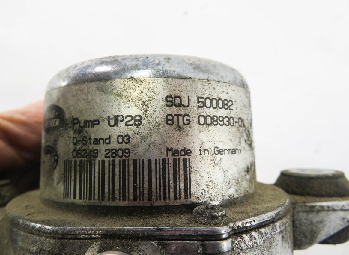 Thumbnail 7: 2005-2009 LAND ROVER LR3 - RANGE ROVER SPORT (L320 L322) BRAKE VACUUM PUMP