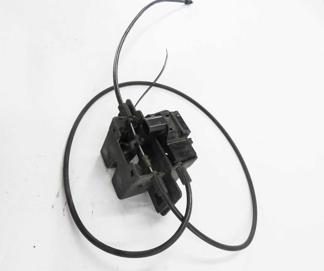 Thumbnail 3: 2007 RANGE ROVER SPORT (L320) FRONT LEFT & RIGHT LOWER HOOD LATCH SET w/ CABLE