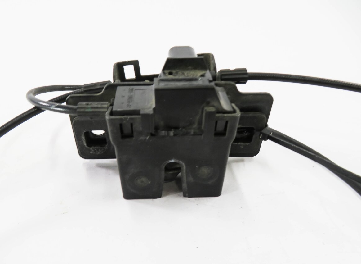 Thumbnail 6: 2007 RANGE ROVER SPORT (L320) FRONT LEFT & RIGHT LOWER HOOD LATCH SET w/ CABLE