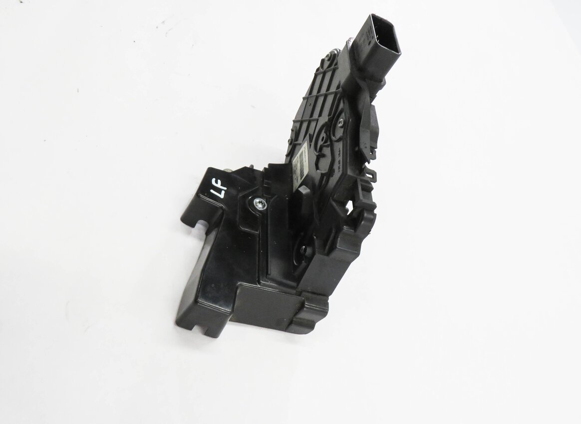Thumbnail 4: 2007-2019 RANGE ROVER SPORT EVOQUE LR2 LR3 LR4 - LEFT FRONT DRIVER DOOR LATCH