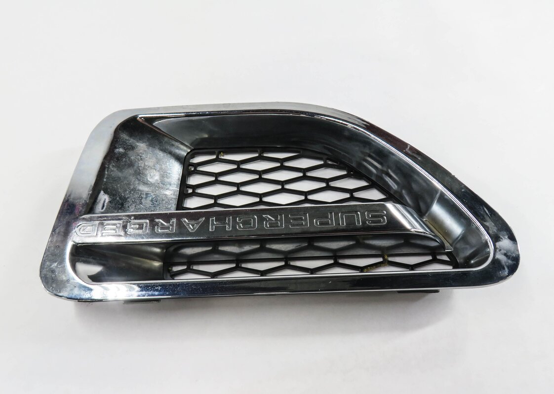 Thumbnail 3: 2007 RANGE ROVER SPORT (L320) LEFT FRONT DRIVER FENDER VENT GRILLE TRIM (CHROME)