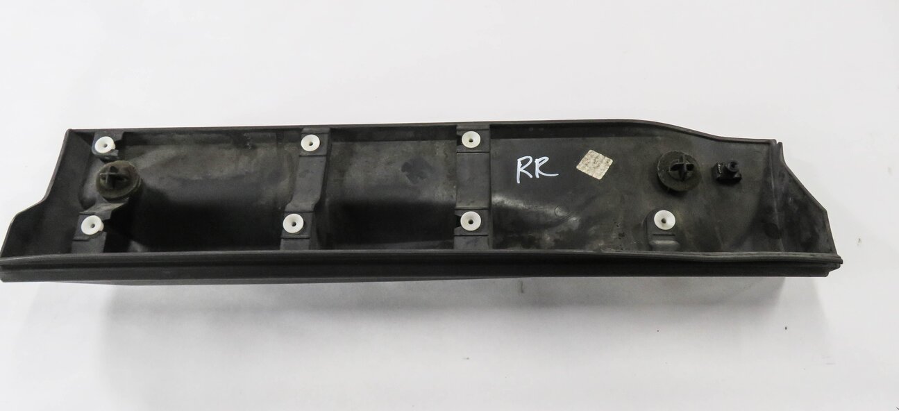 Thumbnail 7: 2007 RANGE ROVER SPORT (L320) RIGHT REAR DOOR MOULDING RUNNER TRIM PANEL