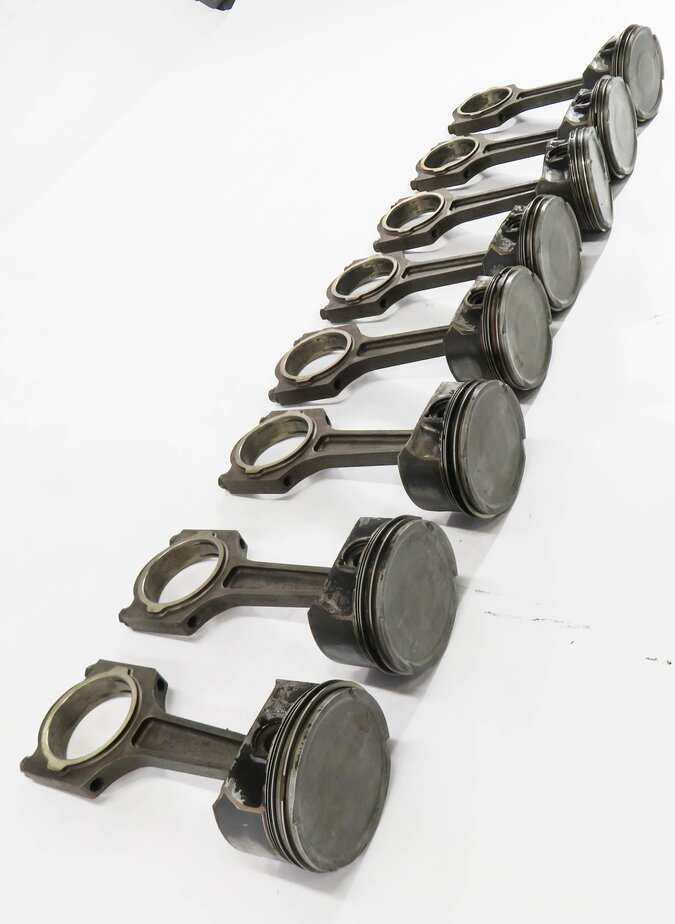 Thumbnail 5: 2005-2009 LR3 - RANGE ROVER SPORT (L320 L322) 4.4L V8 ENGINE PISTON w/ ROD SET