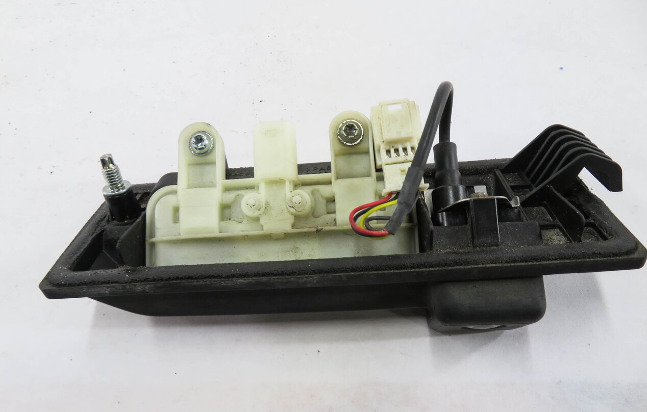 Thumbnail 6: 2010-2013 PORSCHE PANAMERA (970 G1) REAR TRUNK HANDLE w/ BACKUP REVERSE CAMERA