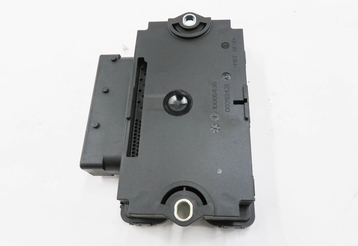 Thumbnail 5: 2010 PORSCHE PANAMERA (970 G1) PARKING BRAKE CONTROL MODULE