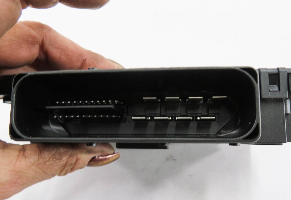 Thumbnail 6: 2010 PORSCHE PANAMERA (970 G1) PARKING BRAKE CONTROL MODULE
